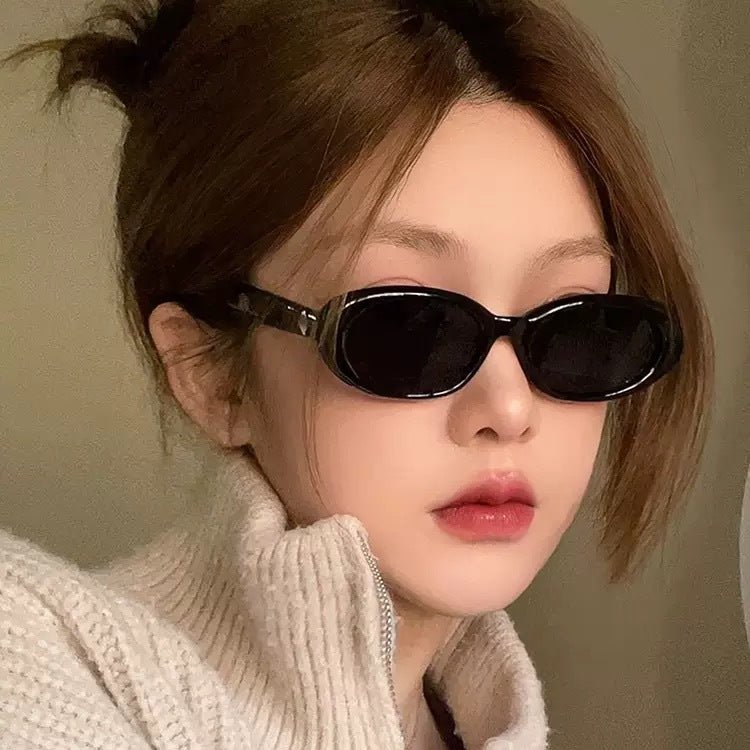Elysian 90s Vintage Small Oval Sunglasses - Retro Black Minimalist Streetwear Sunnies