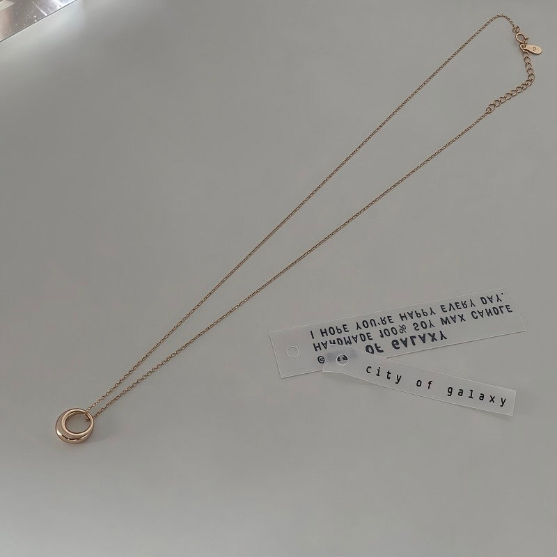 Minimalist Interlocking Ring Necklace - Polished Gold & Silver Geometric Pendant⁠